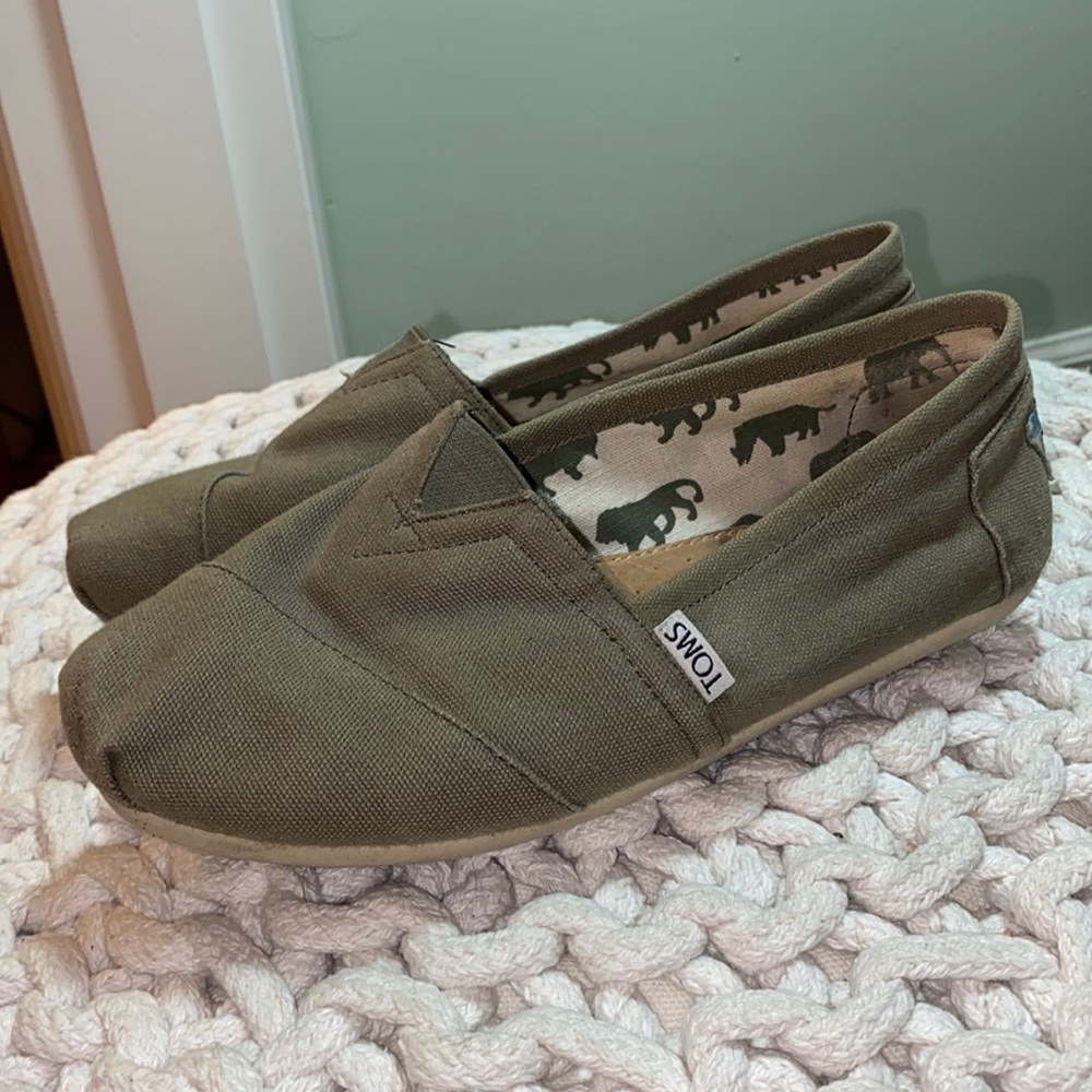 Toms olive green original shoes